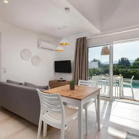 New Loft By Ossiano Pool Villas, Heating Pool,2 Min Drive To & 10 To Lindos Villa