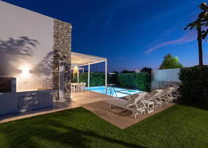 New Loft By Ossiano Pool Villas, Heating Pool,2 Min Drive To & 10 To Lindos * Haraki