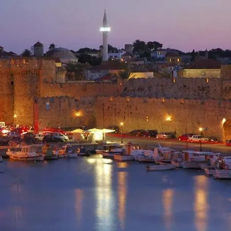 Villa New Brand Loft: Beachside Retreat With Pool And Jacuzzi